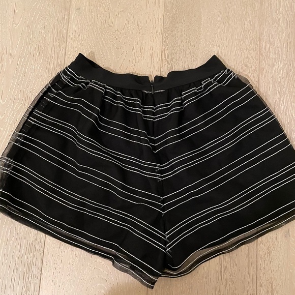 BCBGeneration high waisted black shorts - Picture 4 of 4
